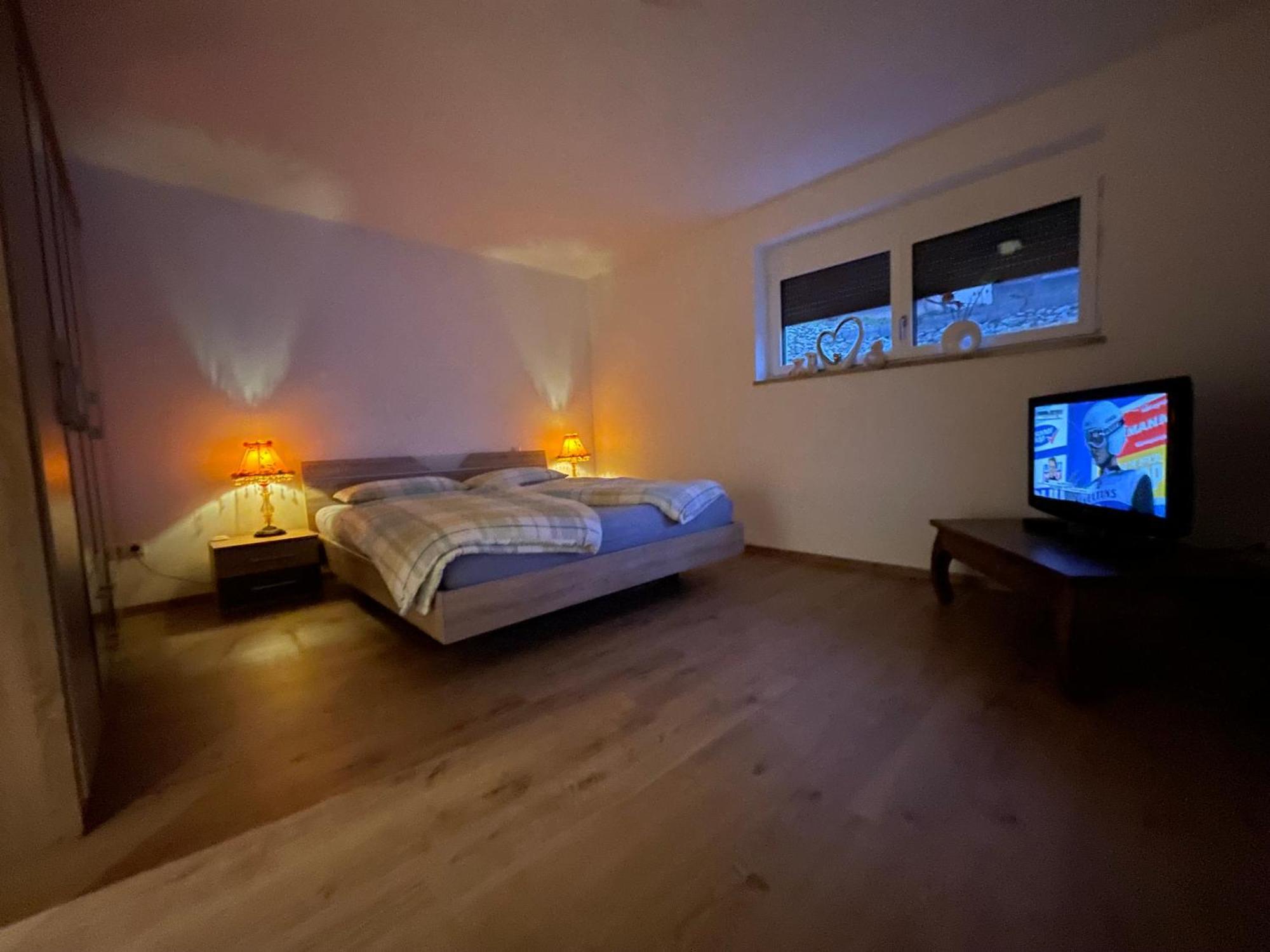 הילפולטשטיין Moderne Ferienwohnung Am Rothsee מראה חיצוני תמונה